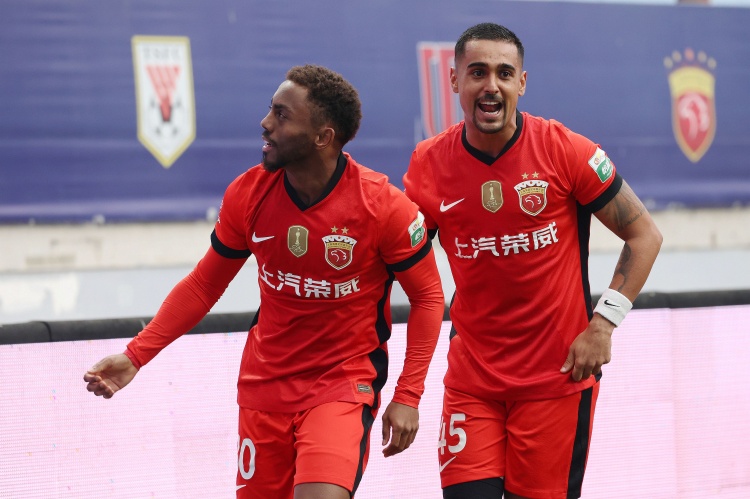 开云APP下载-还剩一外援名额，沪媒：海港可能再度租借甚至回购加布里埃尔