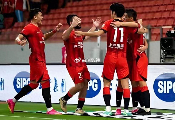 开云娱乐-上港“军师”到位！曾让国奥惊魂的他，能给穆斯卡特出什么牌？|上海海港|维德马|彭啸|教练|球队_新浪体育_新浪新闻